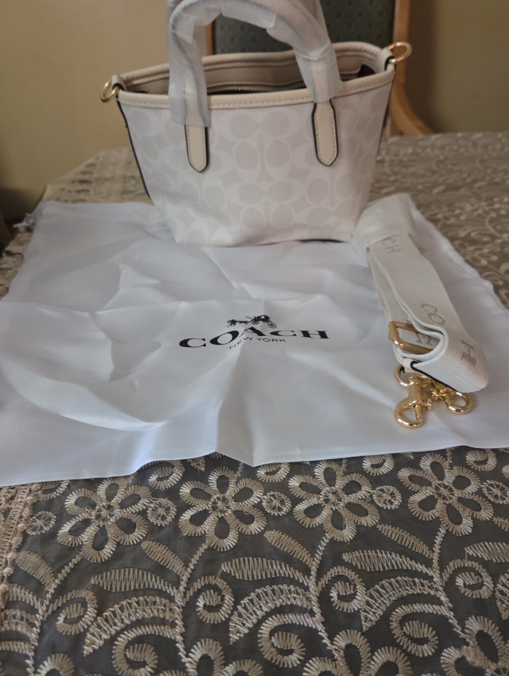 Brand New Coach Cream Signature Mini Satchel with Removable Strap - Picture 3 of 5